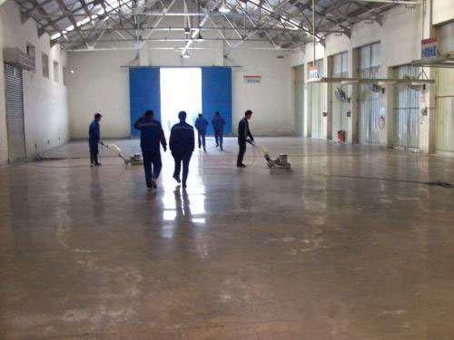 混凝土密封固化劑地坪施工現(xiàn)場(chǎng) 混凝土密封固化劑地坪施工現(xiàn)場(chǎng)